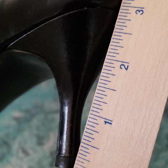 Caressa Leather Black Heel - Picture 4 of 5